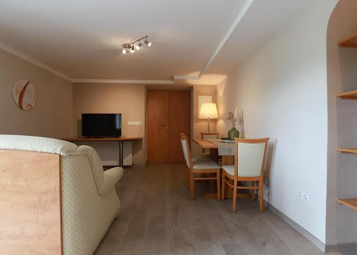 Hofgut Langenborn Wohnen Auf Zeit Moeblierte Aschaffenburg Alzenau Frankfurt 3* Schollkrippen