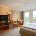 Hofgut Langenborn Wohnen Auf Zeit Moeblierte Aschaffenburg Alzenau Frankfurt 3* Schollkrippen