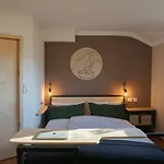 Ξενοδοχείο Hofgut Langenborn Wohnen Auf Zeit Moeblierte Aschaffenburg Alzenau Frankfurt