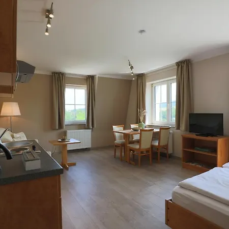 Hofgut Langenborn Wohnen Auf Zeit Moeblierte Aschaffenburg Alzenau Frankfurt 3* Schollkrippen