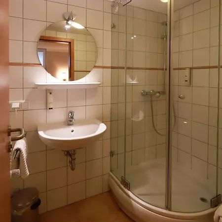 Hofgut Langenborn Wohnen Auf Zeit Moeblierte Aschaffenburg Alzenau Frankfurt Hotel
