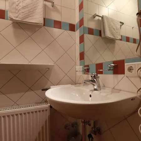 Hotel Hofgut Langenborn Wohnen Auf Zeit Moeblierte Aschaffenburg Alzenau Frankfurt Schollkrippen