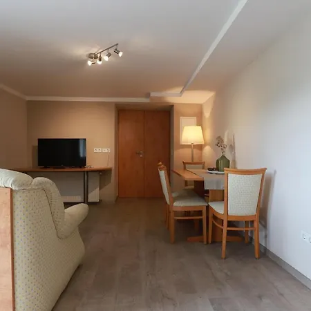Hofgut Langenborn Wohnen Auf Zeit Moeblierte Aschaffenburg Alzenau Frankfurt 3* Schollkrippen