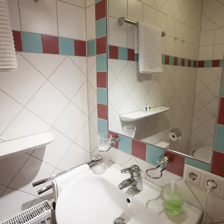 Hotel Hofgut Langenborn Wohnen Auf Zeit Moeblierte Aschaffenburg Alzenau Frankfurt Schollkrippen