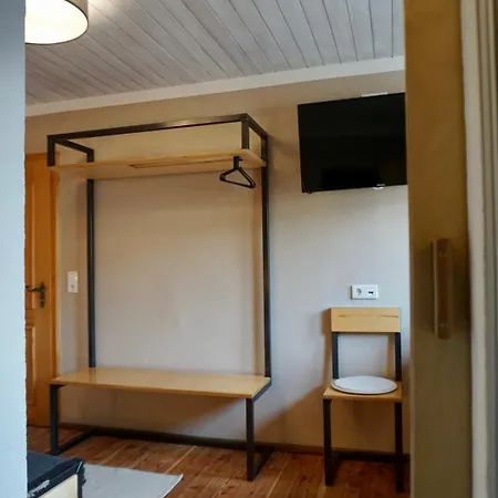 Hofgut Langenborn Wohnen Auf Zeit Moeblierte Aschaffenburg Alzenau Frankfurt 3* Schollkrippen