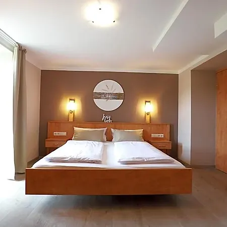 Hofgut Langenborn Wohnen Auf Zeit Moeblierte Aschaffenburg Alzenau Frankfurt 3* Schollkrippen