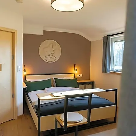 فندق Hofgut Langenborn Wohnen Auf Zeit Moeblierte Aschaffenburg Alzenau Frankfurt