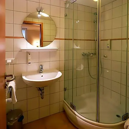 Hofgut Langenborn Wohnen Auf Zeit Moeblierte Aschaffenburg Alzenau Frankfurt 3*